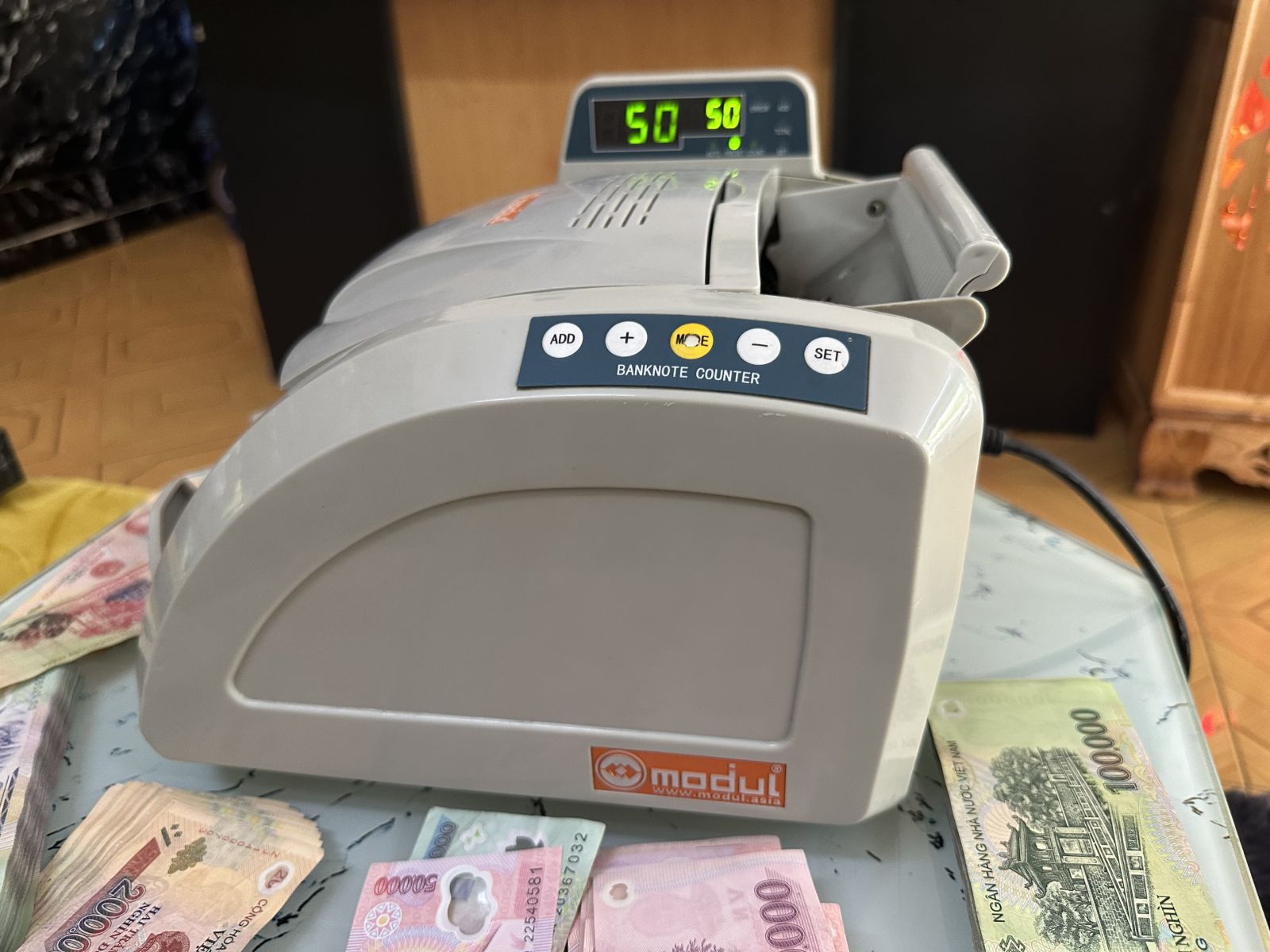 Mua bán thanh lý máy đếm tiền cũ