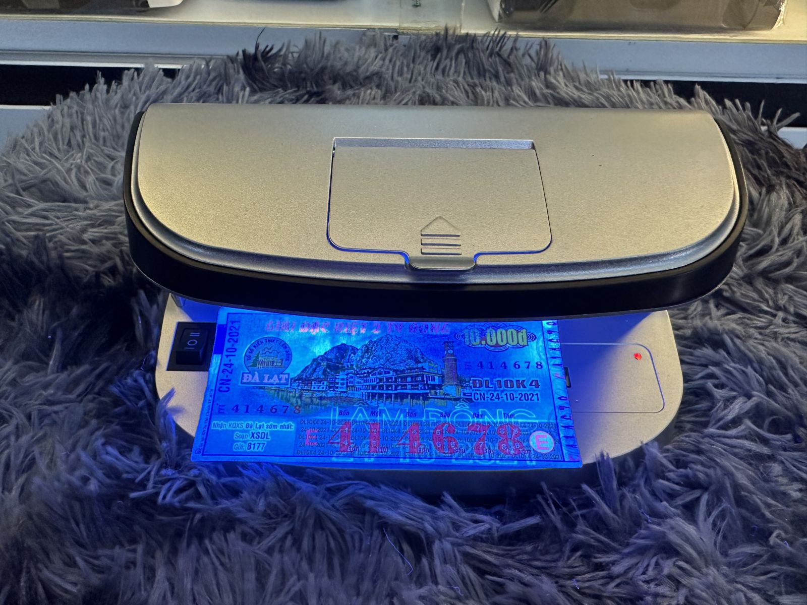 máy soi tiền giả