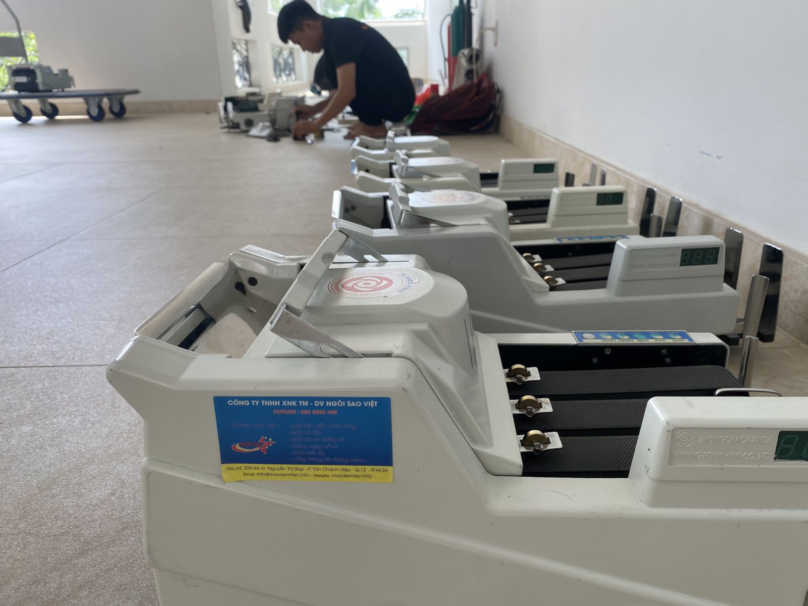 vi sao nen sua may dem tien chuyen nghiep